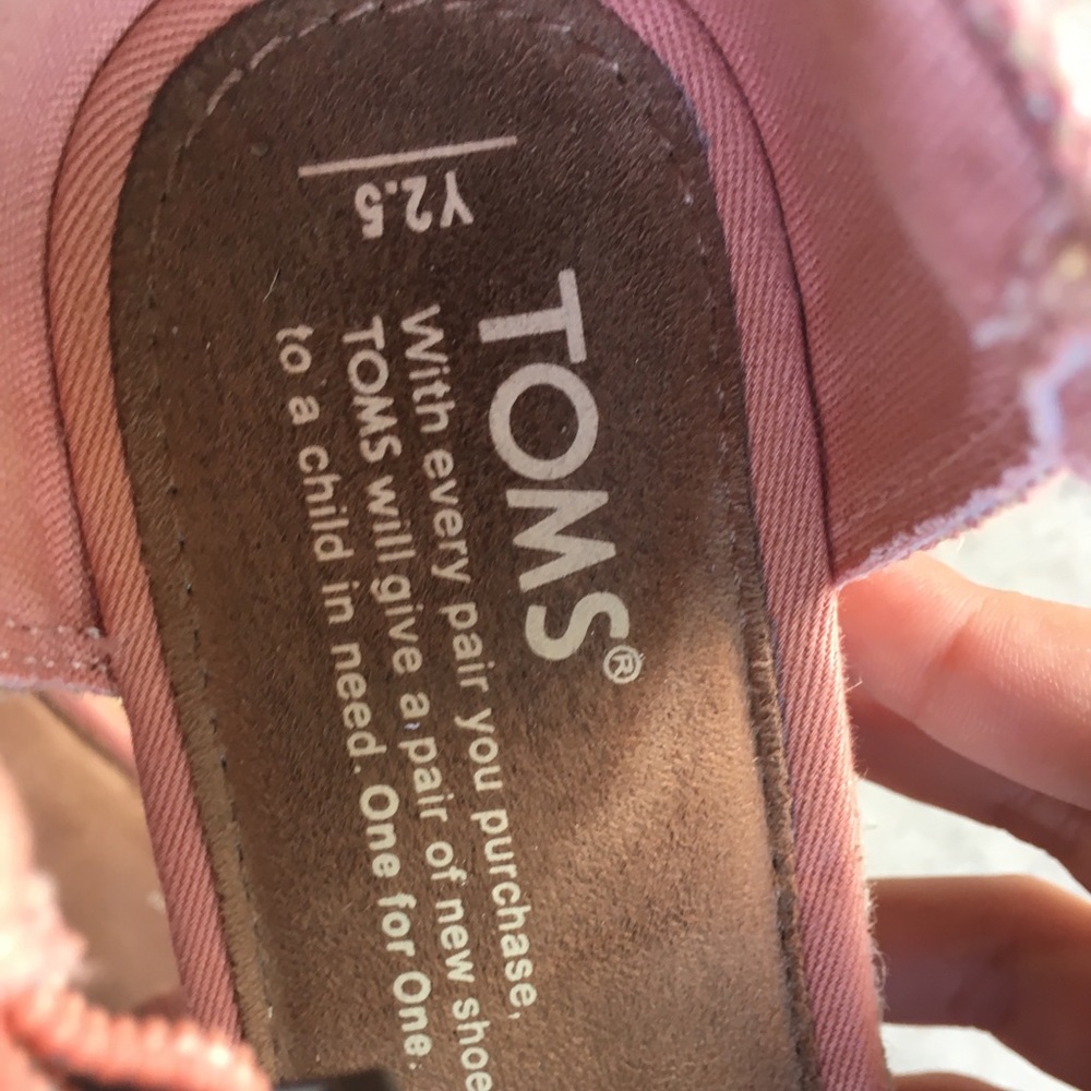 Girls sandals